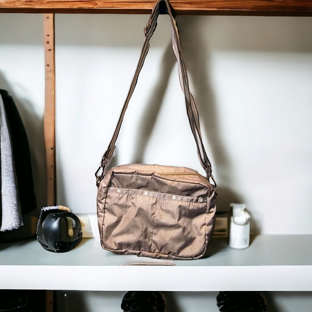 LeSPORTSAC | ✨ Tan Sporty Cross-Body Shoulder Bag EUC ✨